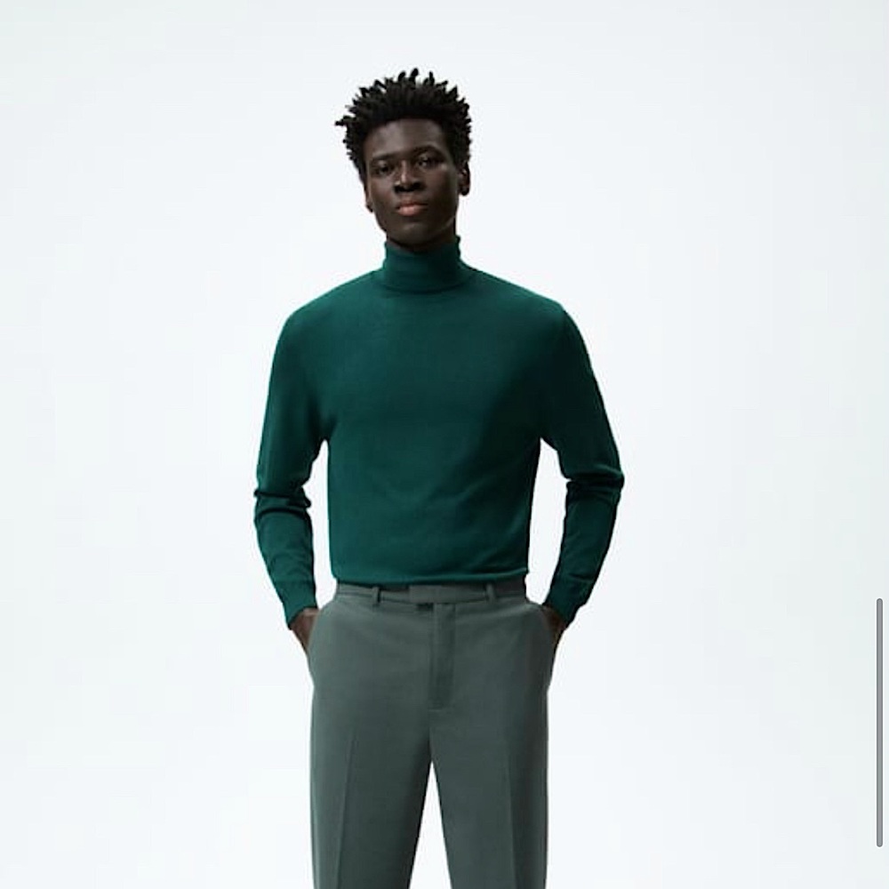 Zara men BASIC HIGH COLLAR SWEATER
Dark green